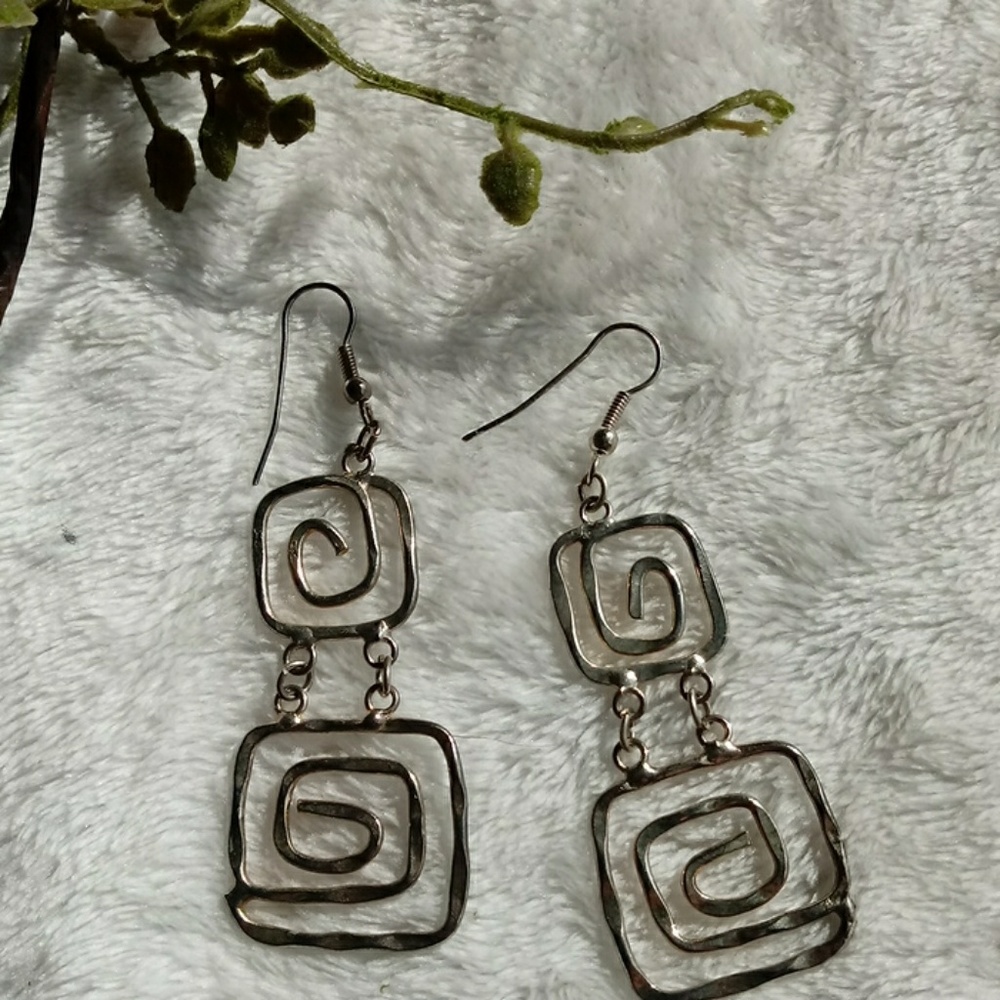 Abstract Hammered Earrings - Picture 1 of 3
